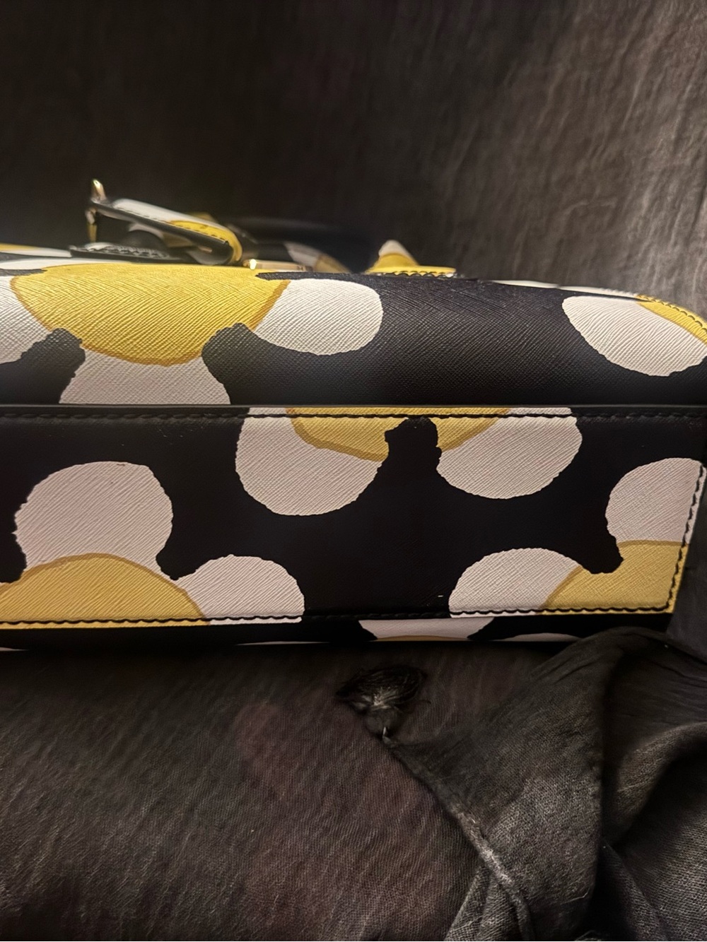authentic Marc Jacobs Daisy Leather Satchel from 2018 line like-new condition . - Picture 4 of 6